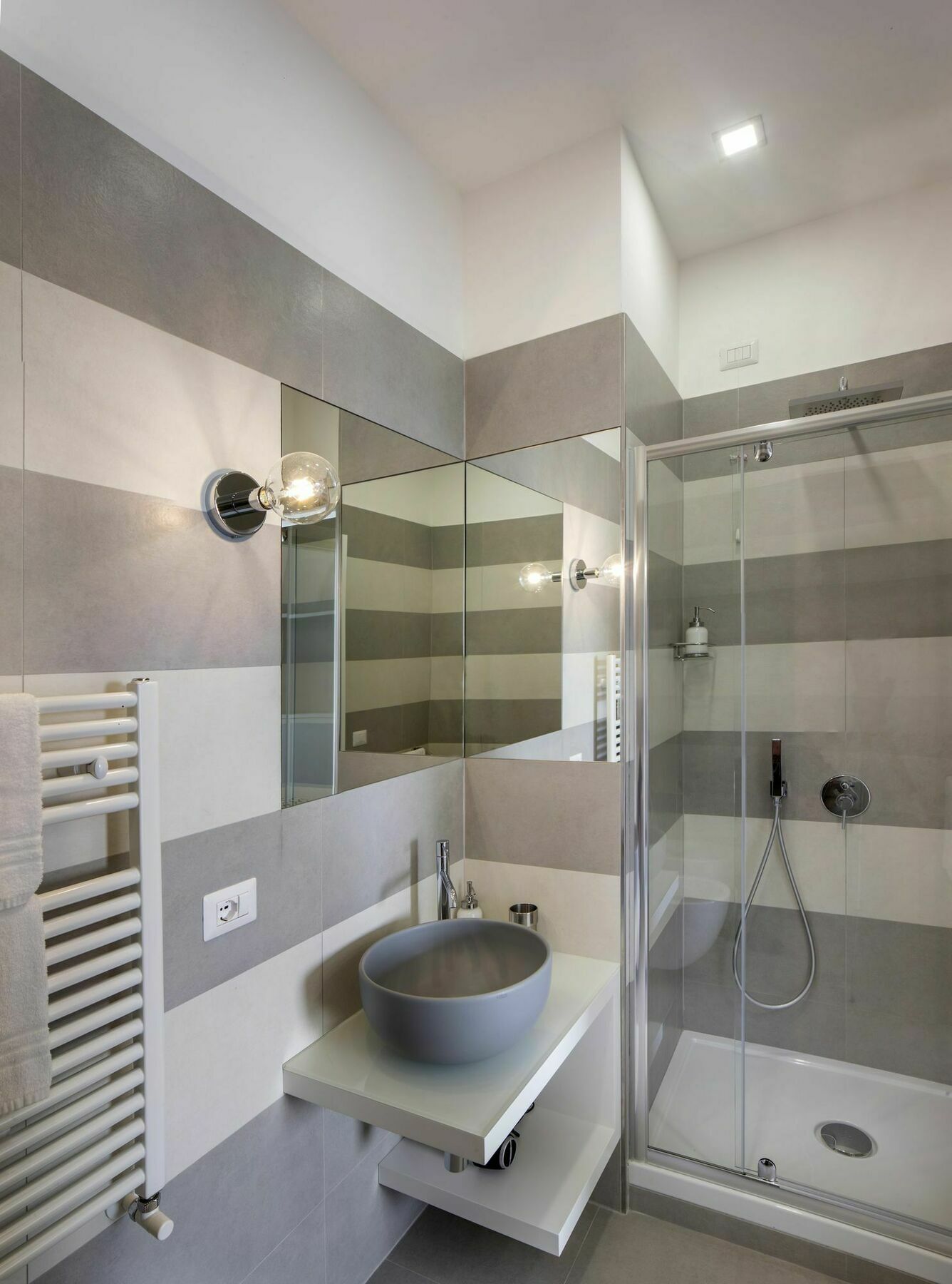 Relais Castel Nuovo Aparthotel Naples Exterior photo